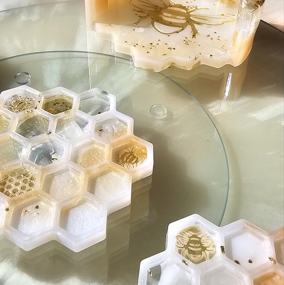 Honeycomb bee Coasters ✨️ 🐝 🍯 - Picture 2 of 5